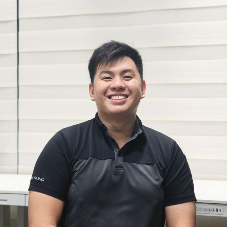 Wei Sheng, window blinds installer at VB Blind Singapore