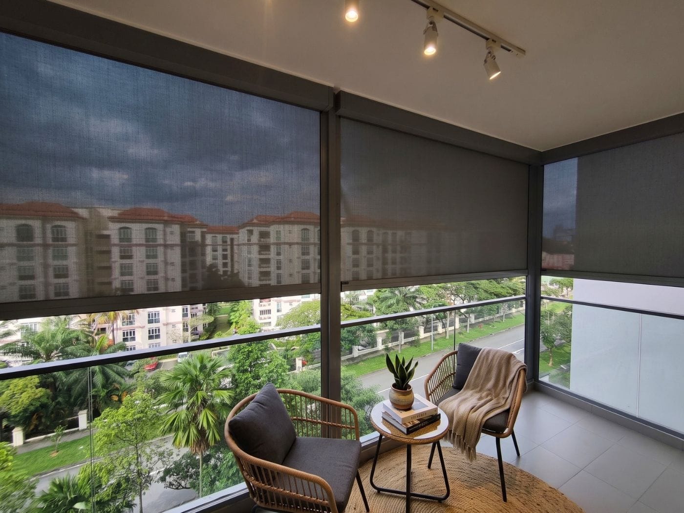 vb-blind-zipscreen-balcony-blinds-singapore-condo